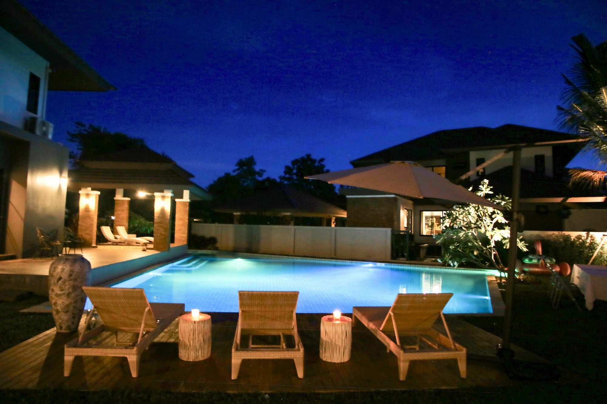 Moin 1617 Luxury Double-Pool Villa Chiang Mai Eksteriør billede