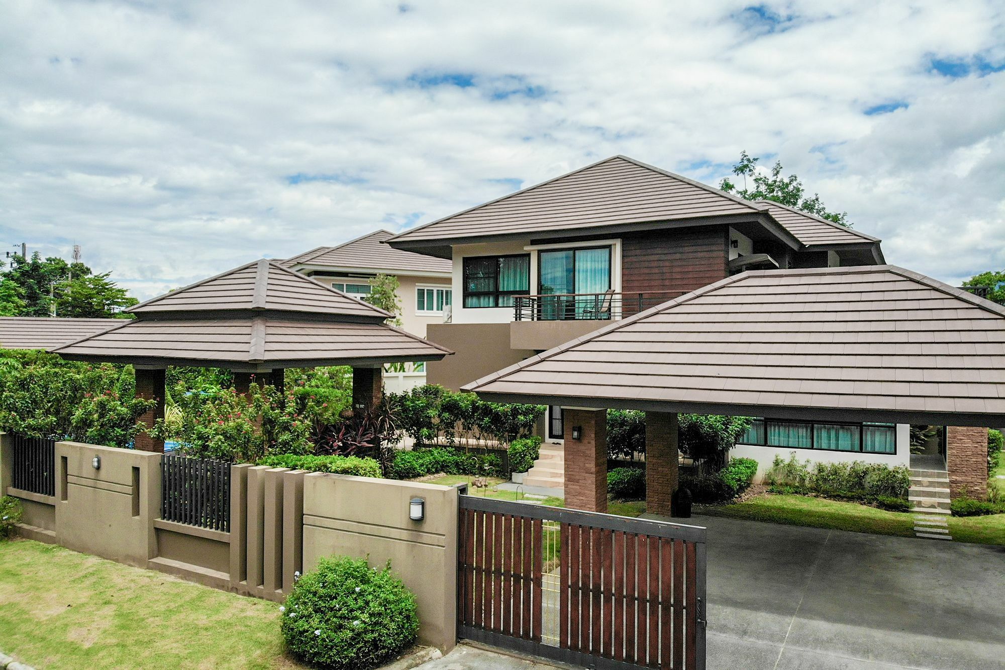 Moin 1617 Luxury Double-Pool Villa Chiang Mai Eksteriør billede