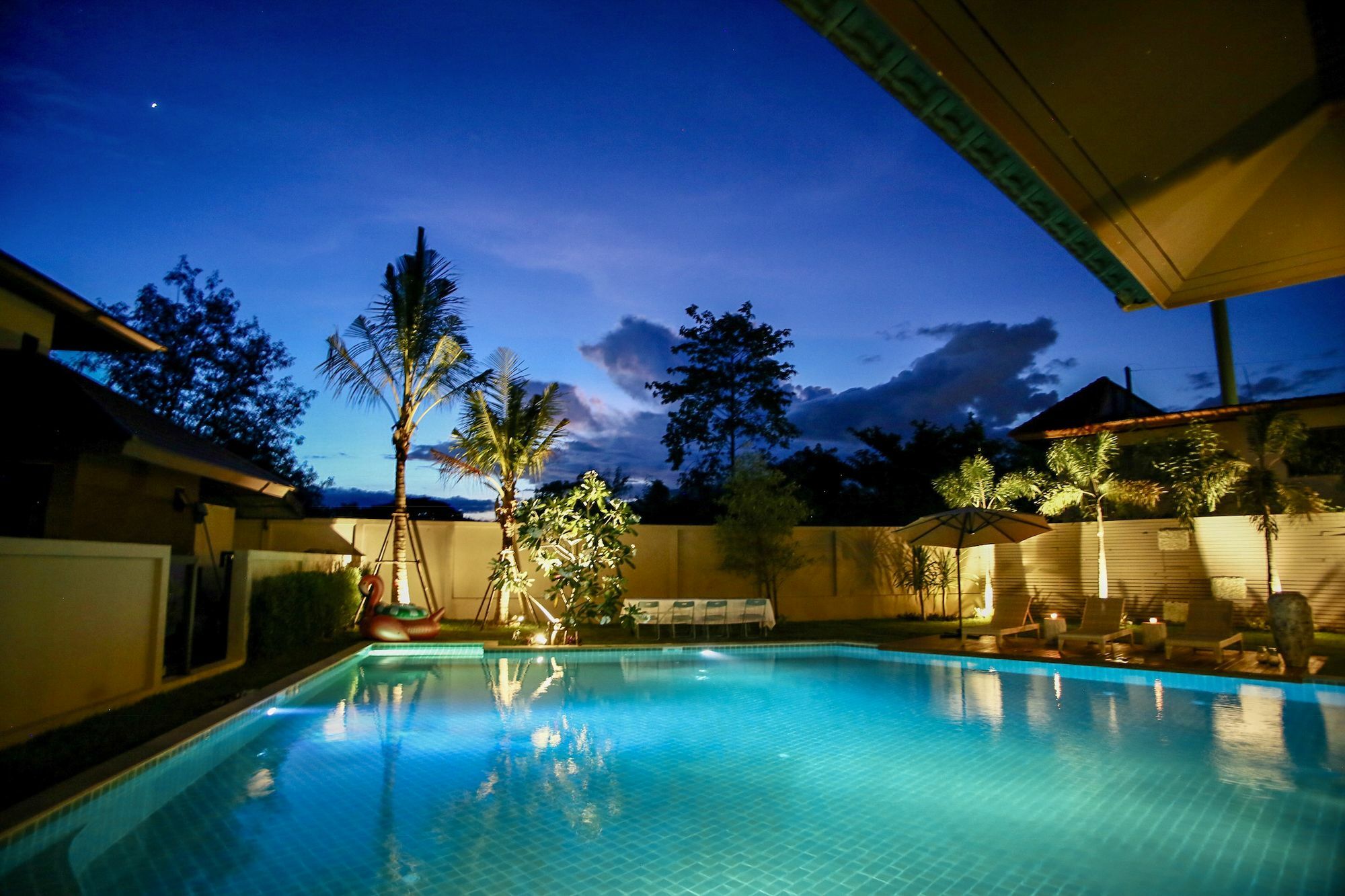 Moin 1617 Luxury Double-Pool Villa Chiang Mai Eksteriør billede